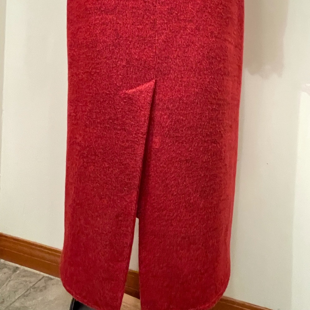 Vintage Column Skirt Buttons Down Back Slit